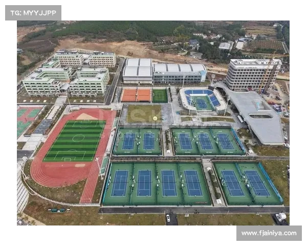 热刺训练场新建笼式网球场 主帅弗兰克热衷网球运动